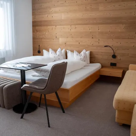 Berghaus Schaefer Guest house